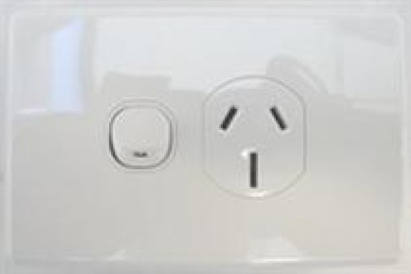 CLIPSAL CLASSIC 15 AMP GPO